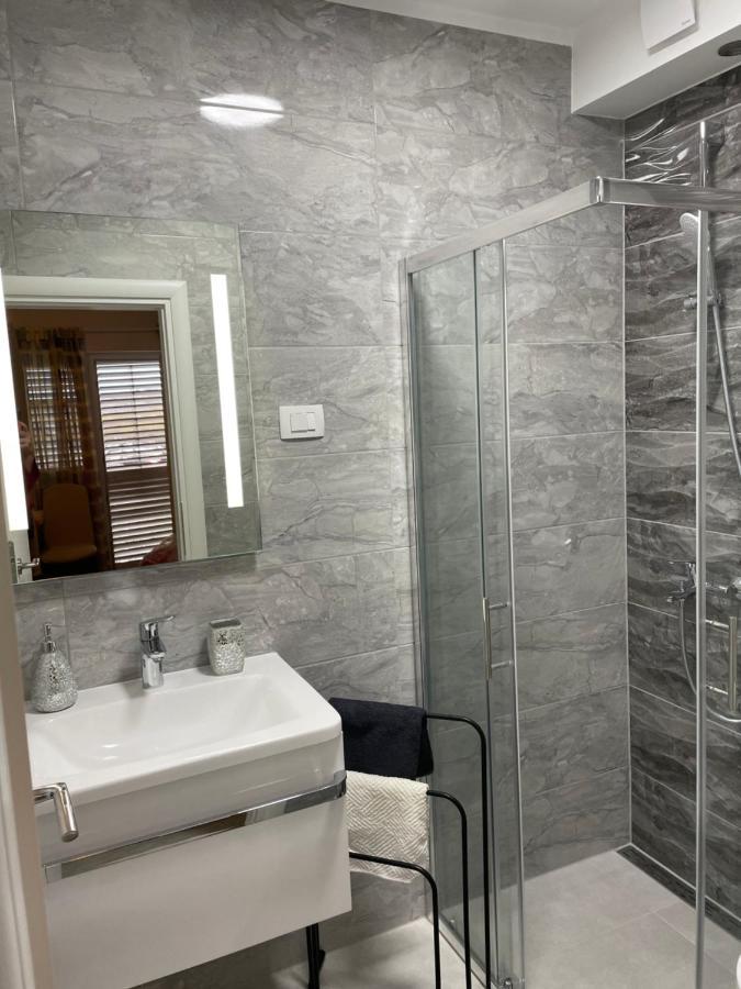 Apartments Miriam Srima Водице Екстер'єр фото