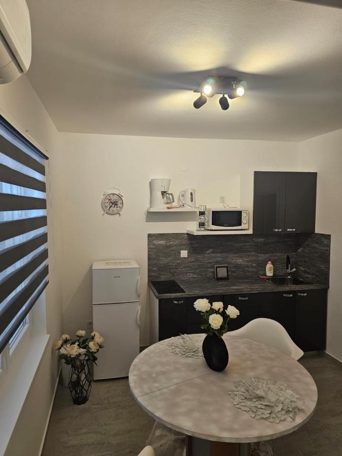 Apartments Miriam Srima Водице Екстер'єр фото