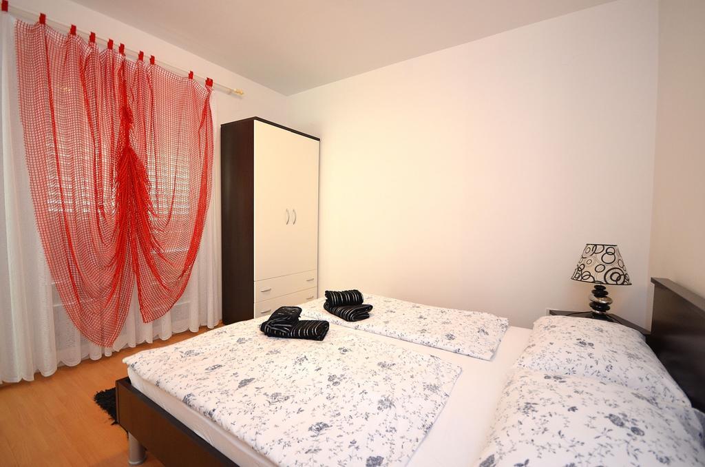 Apartments Miriam Srima Водице Екстер'єр фото